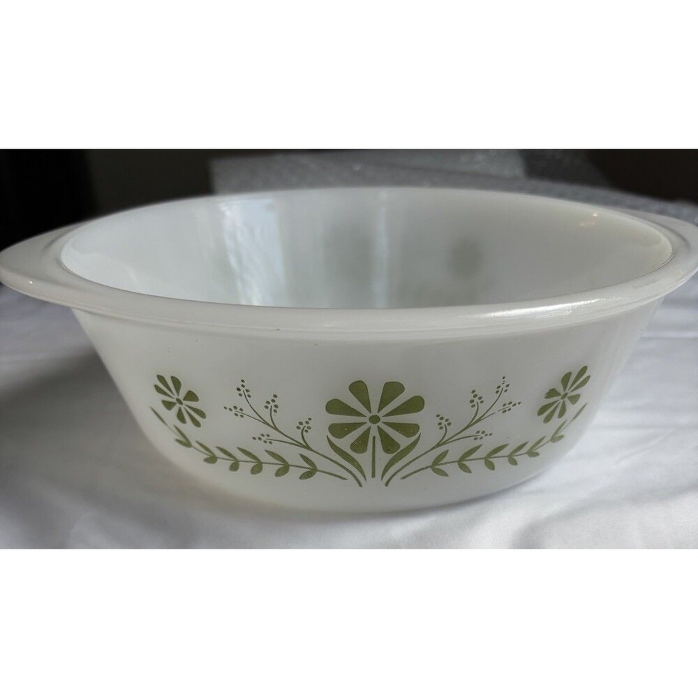 Vintage Glasbake GREEN DAISY 2qt Round Casserole Baking Dish J514 Milk Glass USA